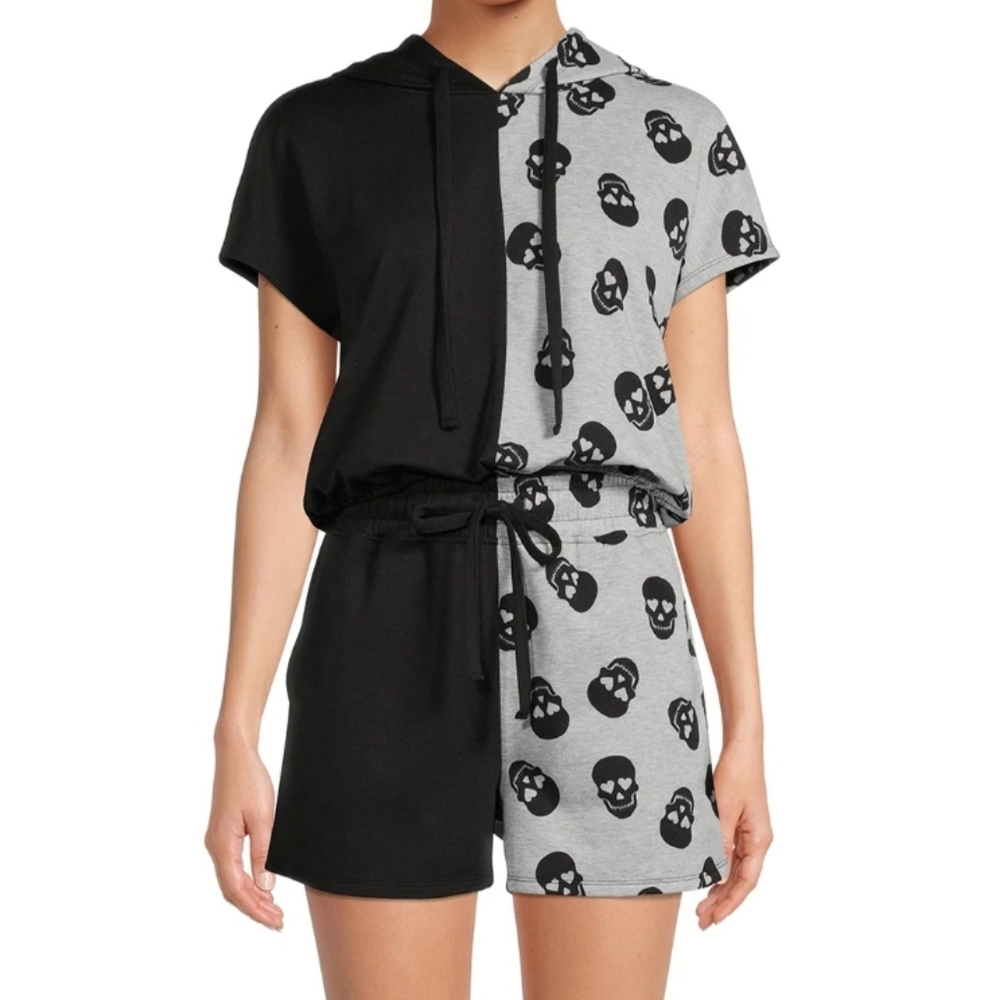 Black and Gray Skull Accent Print Short Sleeve Tee And Shorts Set
